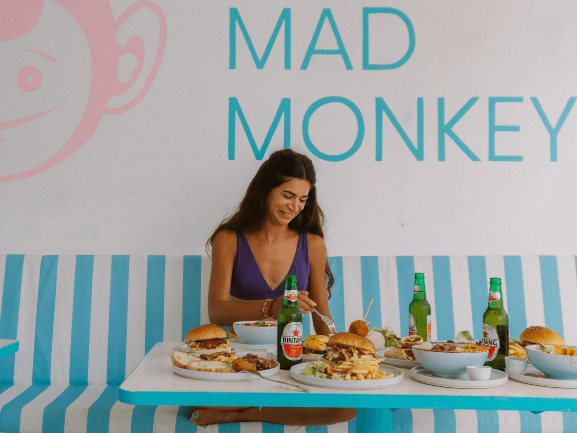Hostel Mad Monkey Kuta  Exterior foto